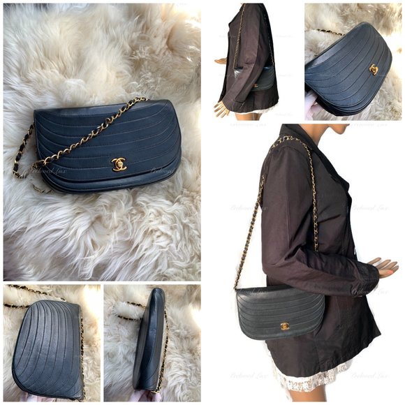 ❗️Sold❗️ CHANEL Vintage Lambskin Half Moon Flap Bag black/gold hardware - Picture 16 of 17